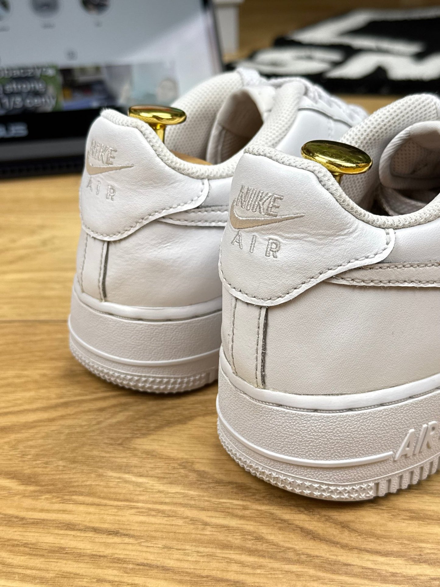 Nike Air Force 1 Low (40)