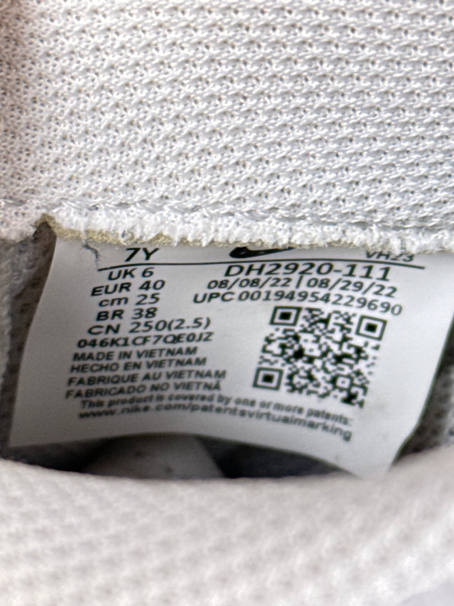 Nike Air Force 1 Low (40)
