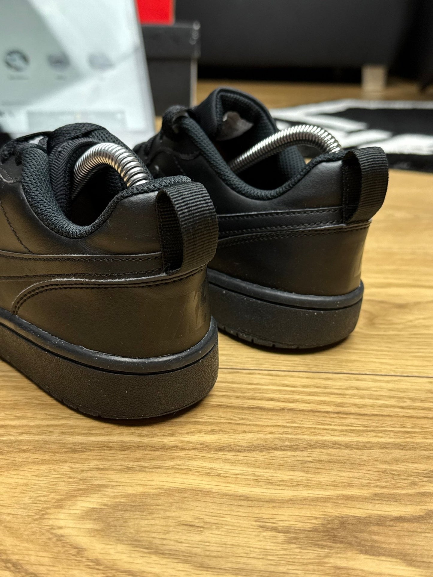 Nike Court Borough (36.5)