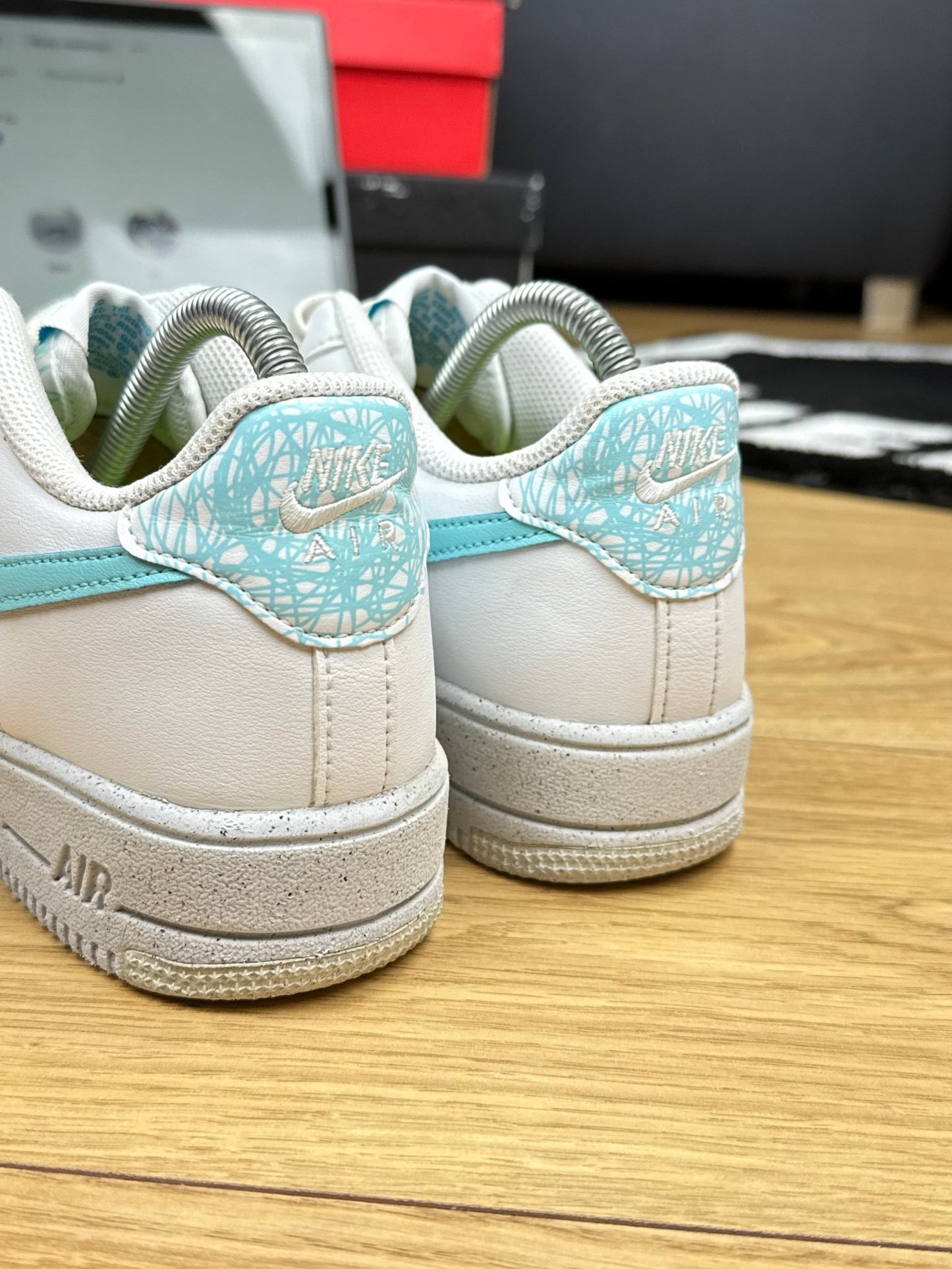 Nike Air Force 1 Low (40)