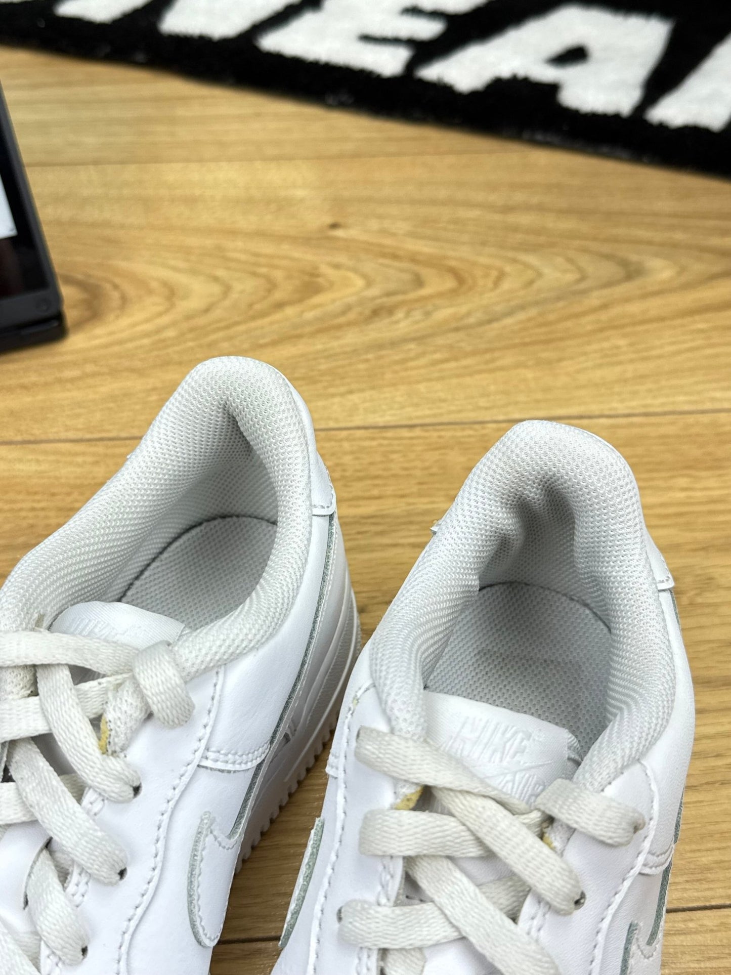 Nike Air Force 1 Low (38.5)