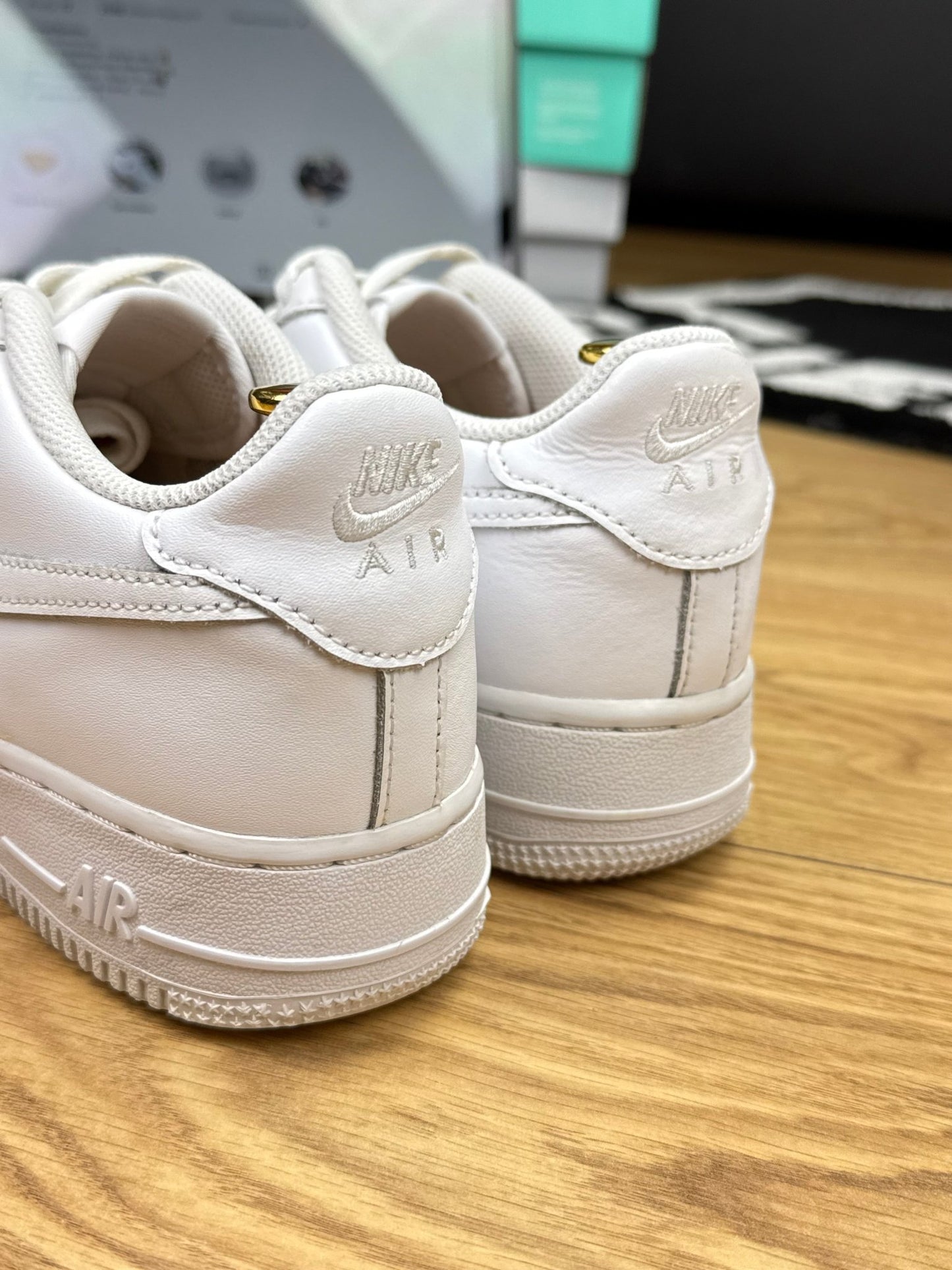 Nike Air Force 1 Low (40)