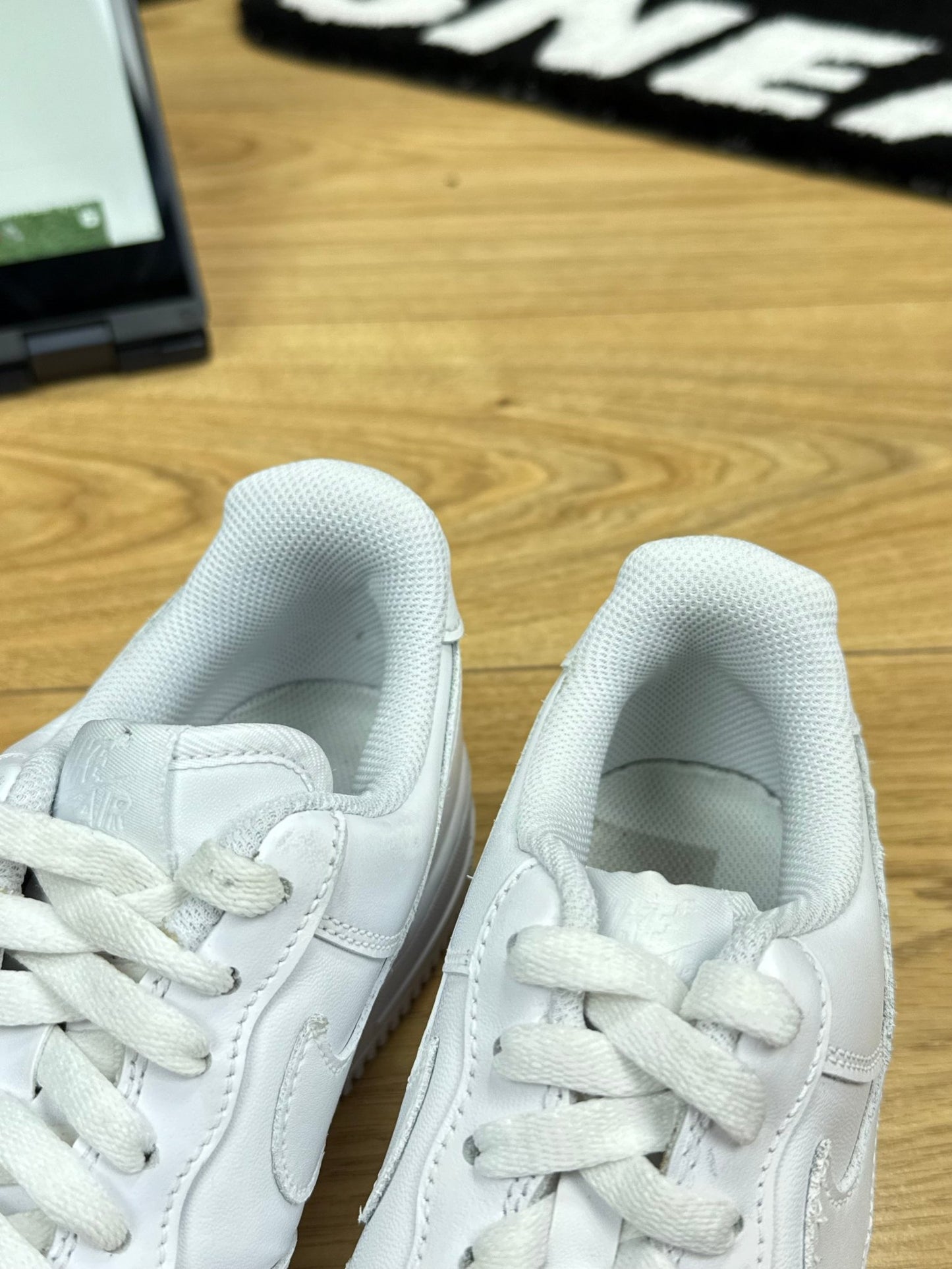 Nike Air Force 1 Low (38.5)