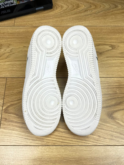 Nike Air Force 1 Low (40)