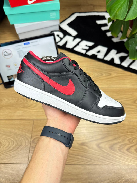 Nike Air Jordan 1 Low (42.5)