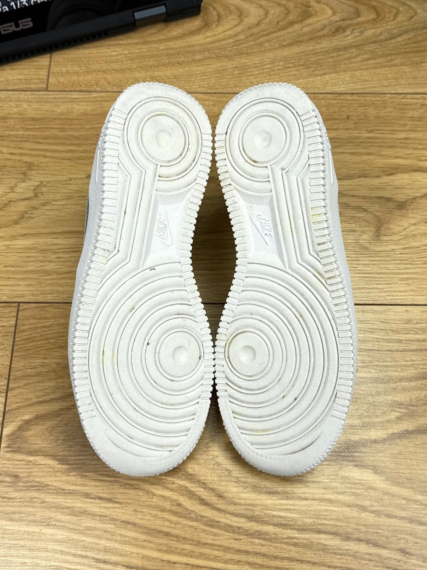 Nike Air Force 1 Low (35.5)