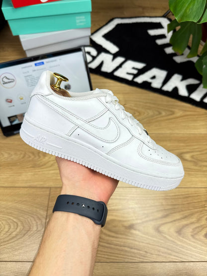Nike Air Force 1 Low (37.5)
