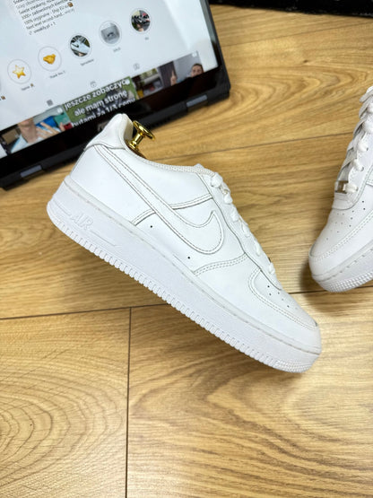 Nike Air Force 1 Low (37.5)