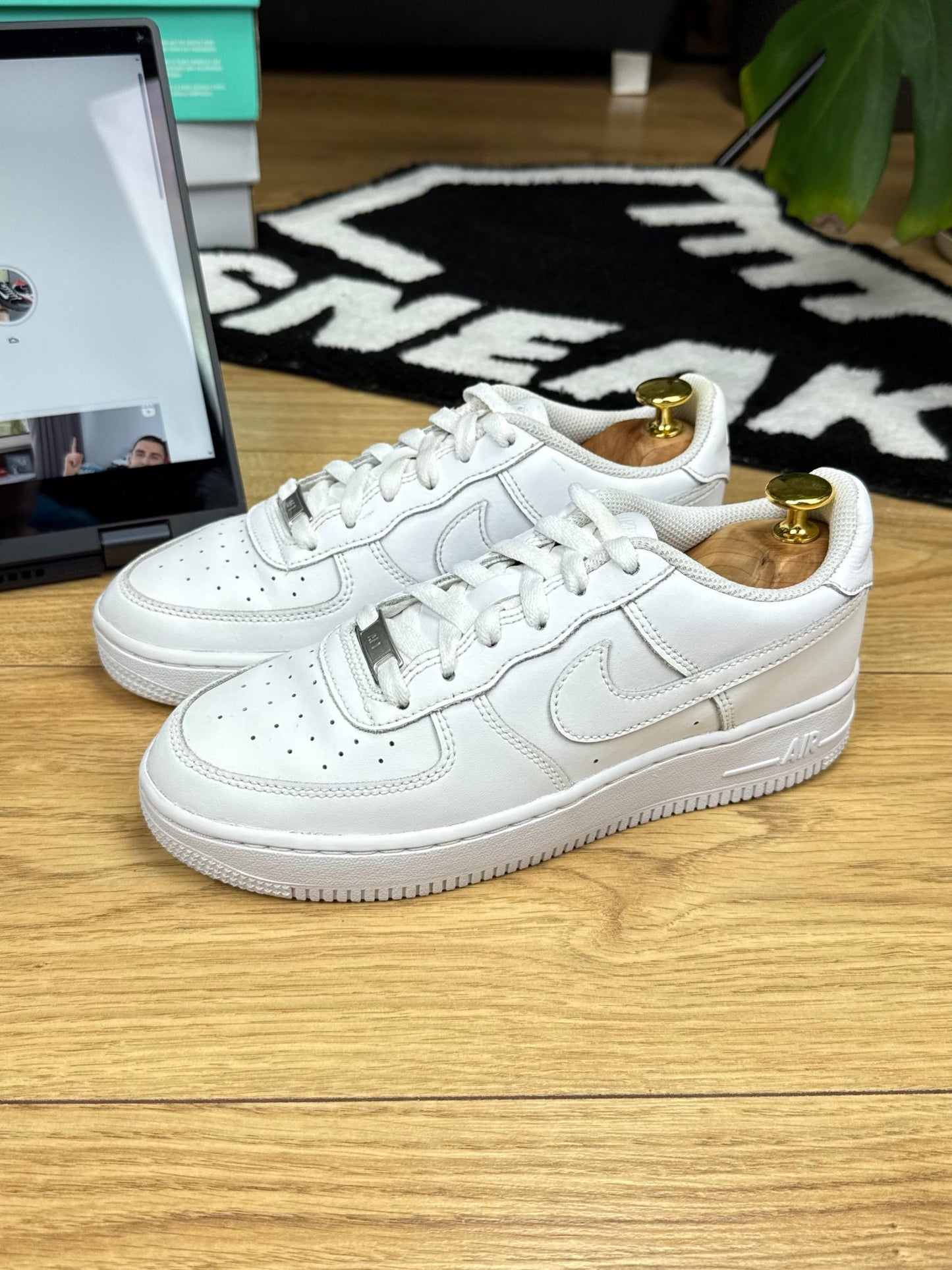Nike Air Force 1 Low (37.5)