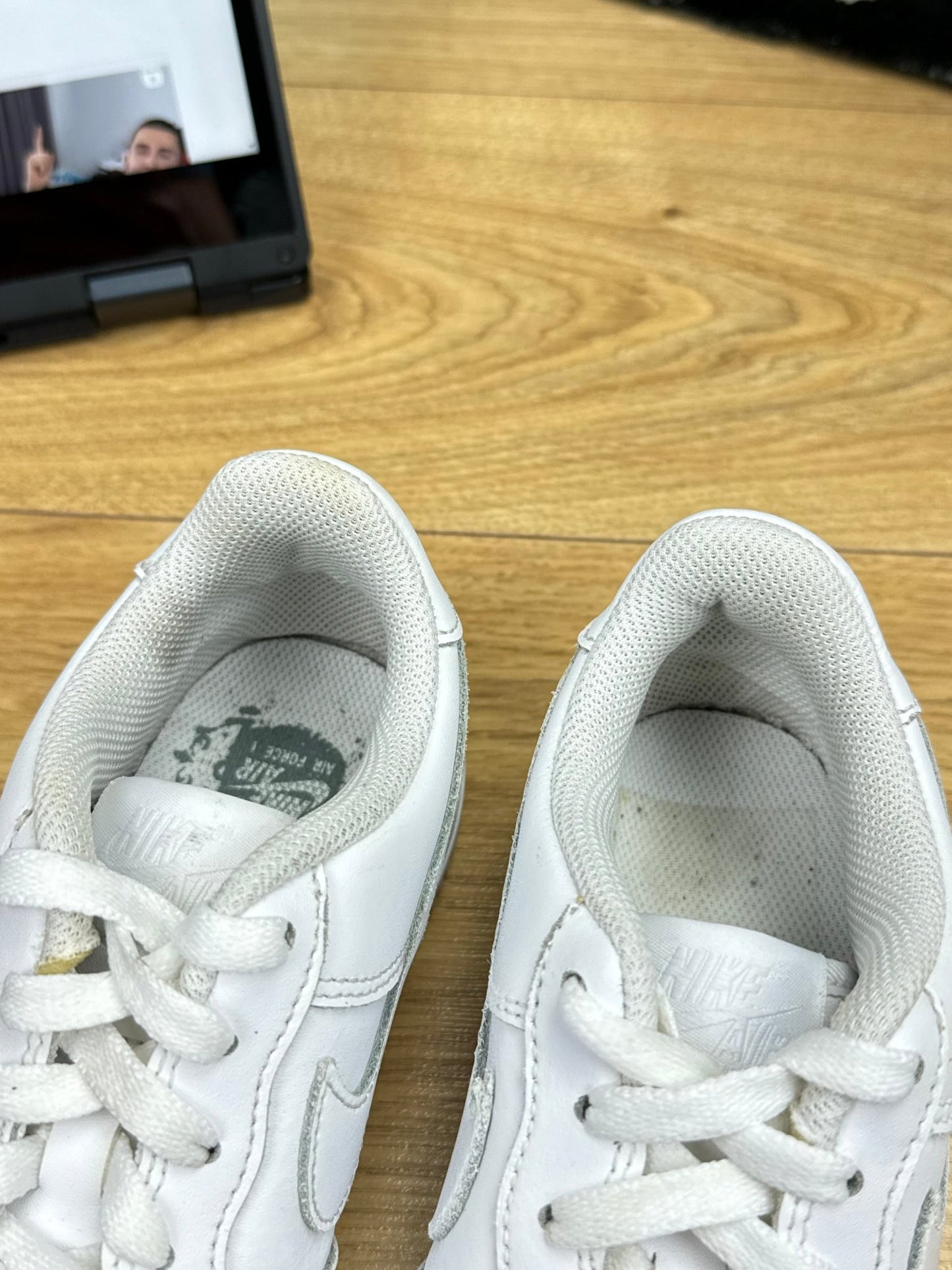 Nike Air Force 1 Low (37.5)