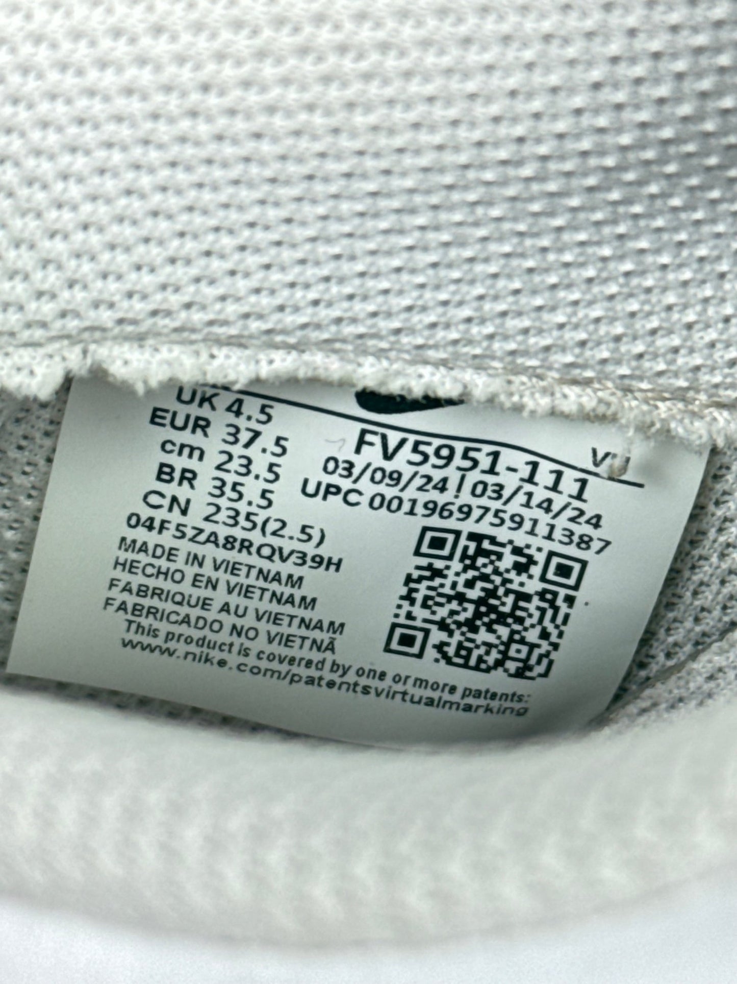 Nike Air Force 1 Low (37.5)