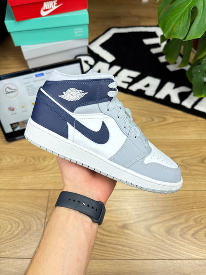 Nike Air Jordan 1 Mid (39)