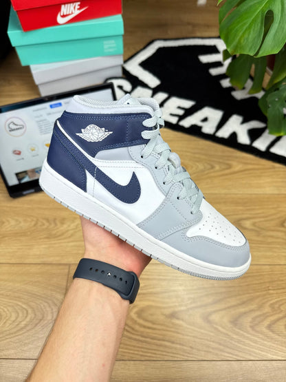 Nike Air Jordan 1 Mid (39)