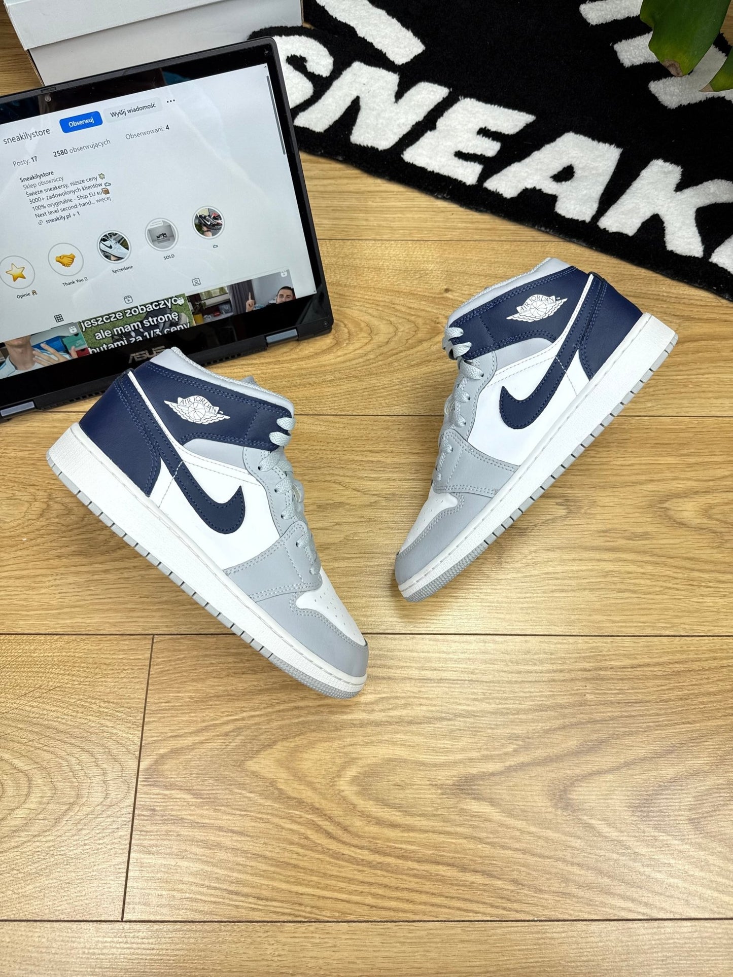Nike Air Jordan 1 Mid (39)