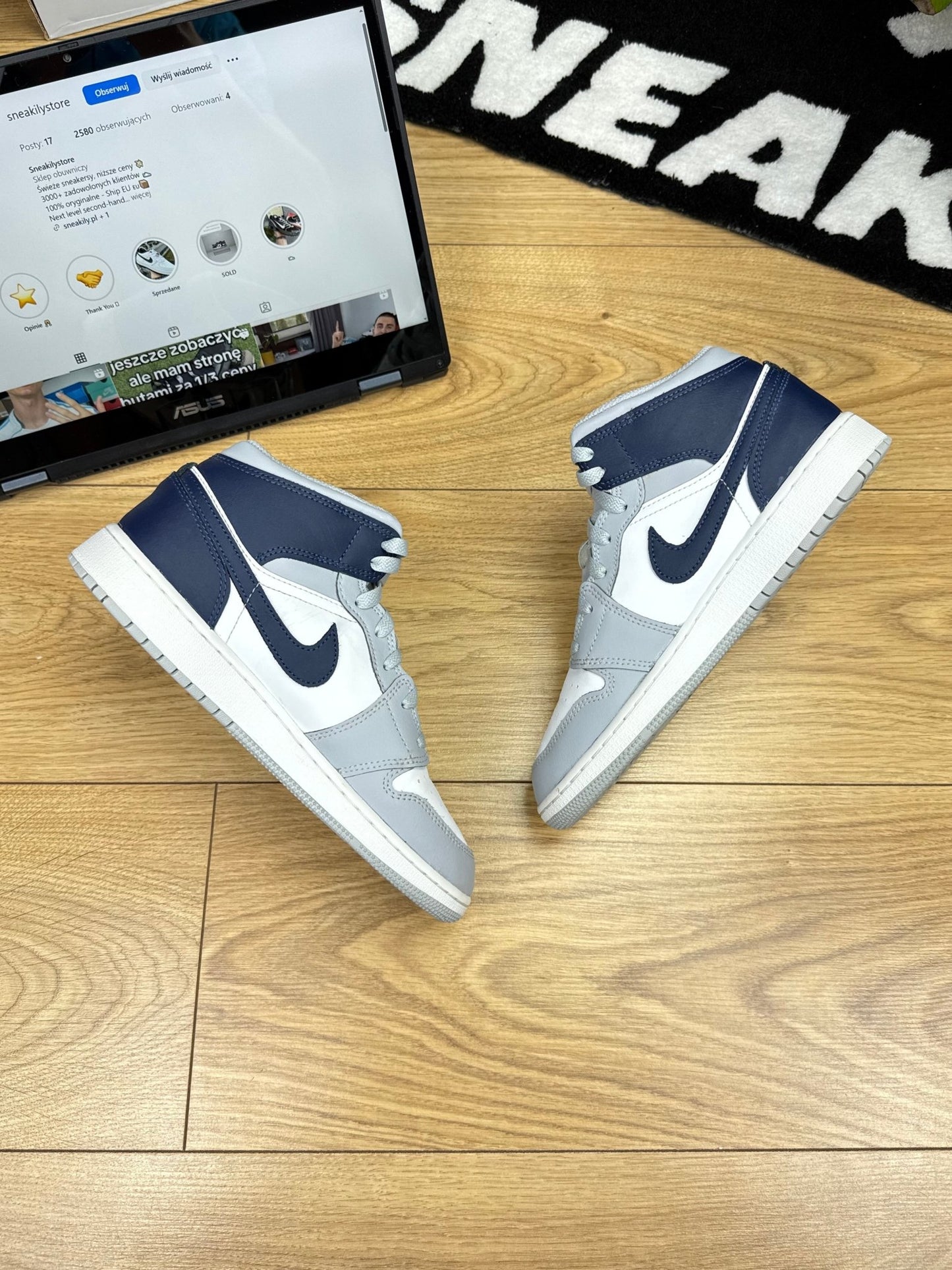 Nike Air Jordan 1 Mid (39)
