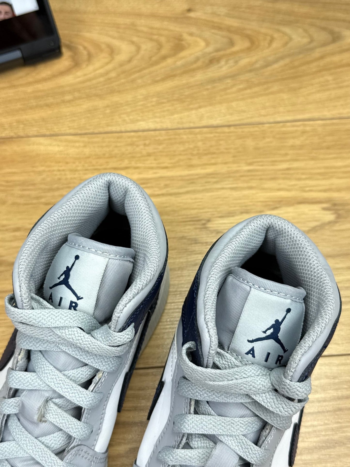 Nike Air Jordan 1 Mid (39)