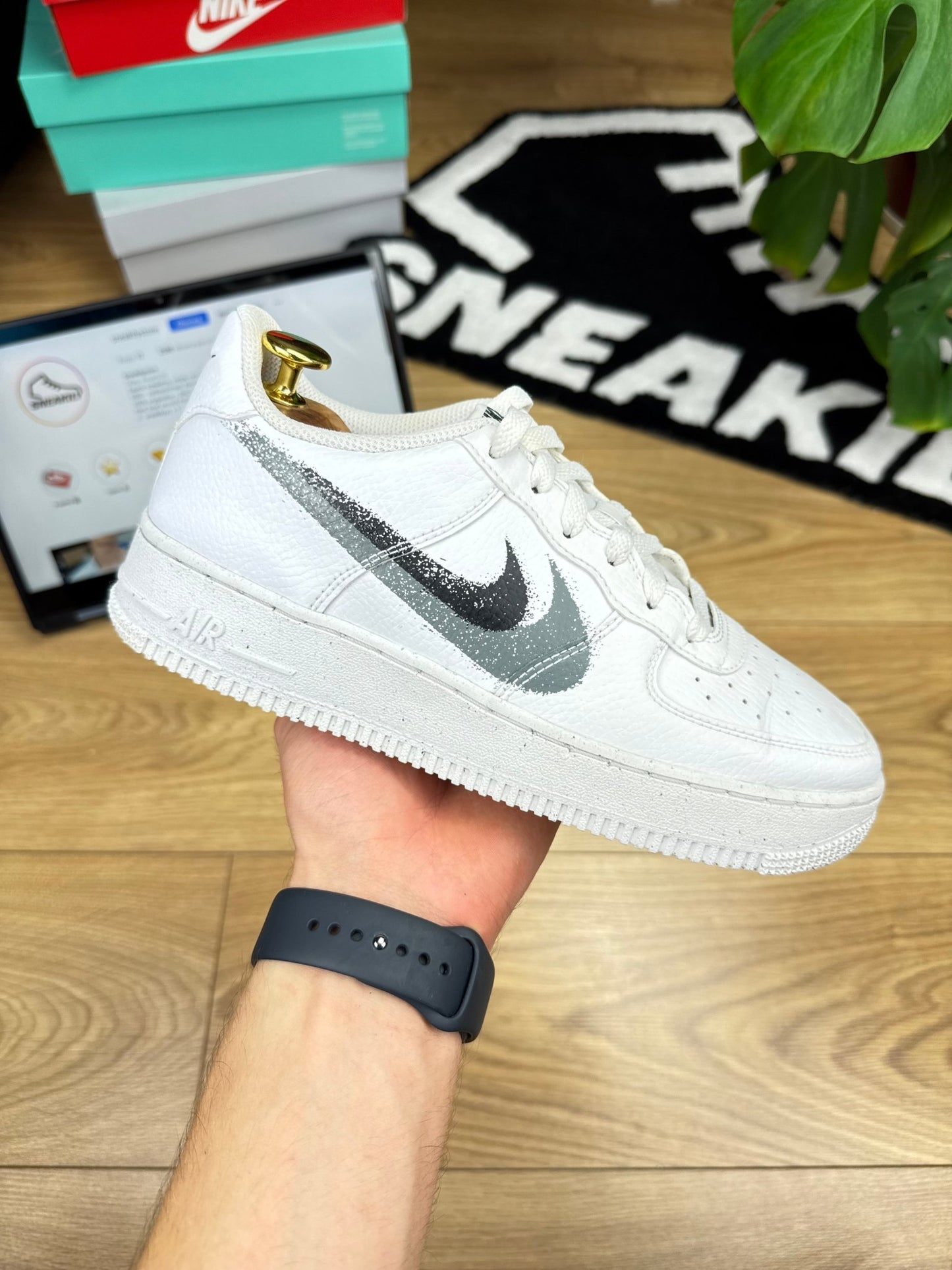 Nike Air Force 1 Low (38.5)