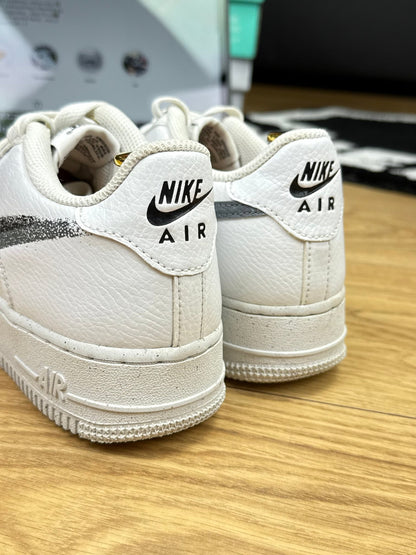 Nike Air Force 1 Low (38.5)