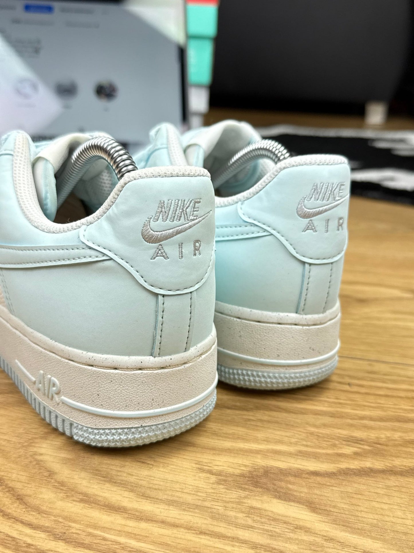 Nike Air Force 1 Low (40)