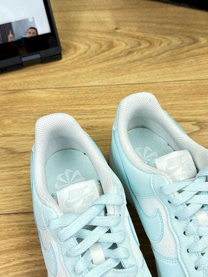 Nike Air Force 1 Low (40)