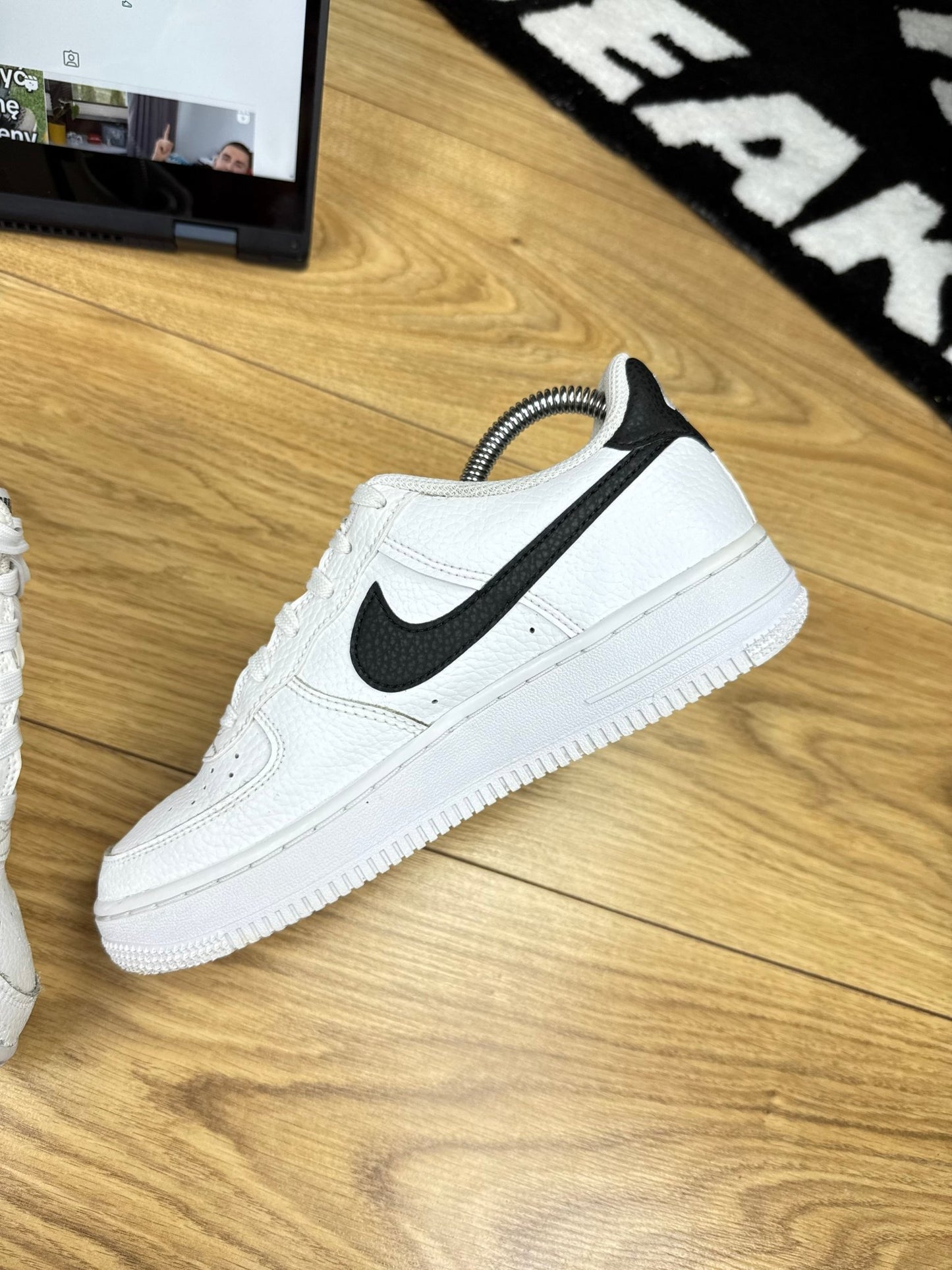 Nike Air Force 1 Low (37.5)