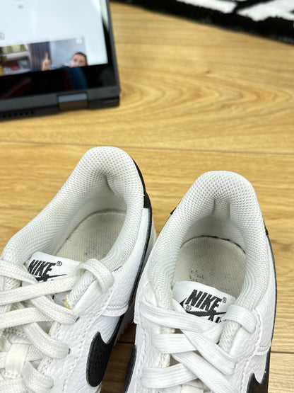 Nike Air Force 1 Low (37.5)