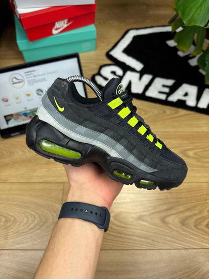 Nike Air Max 95 (37.5)