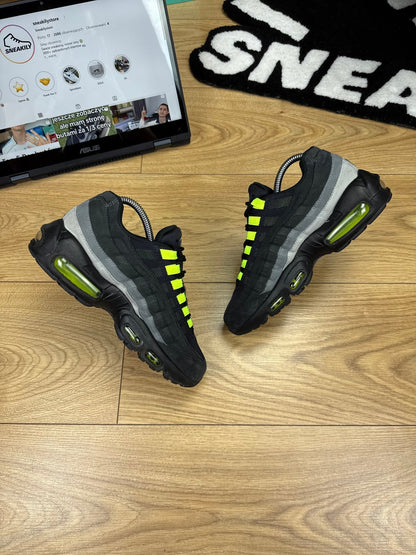 Nike Air Max 95 (37.5)