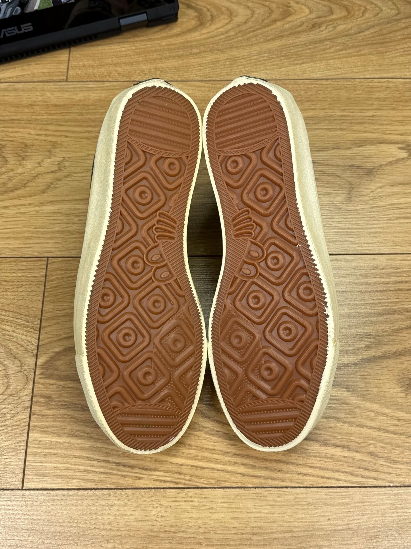 Last Resort AB Canvas (40.5)