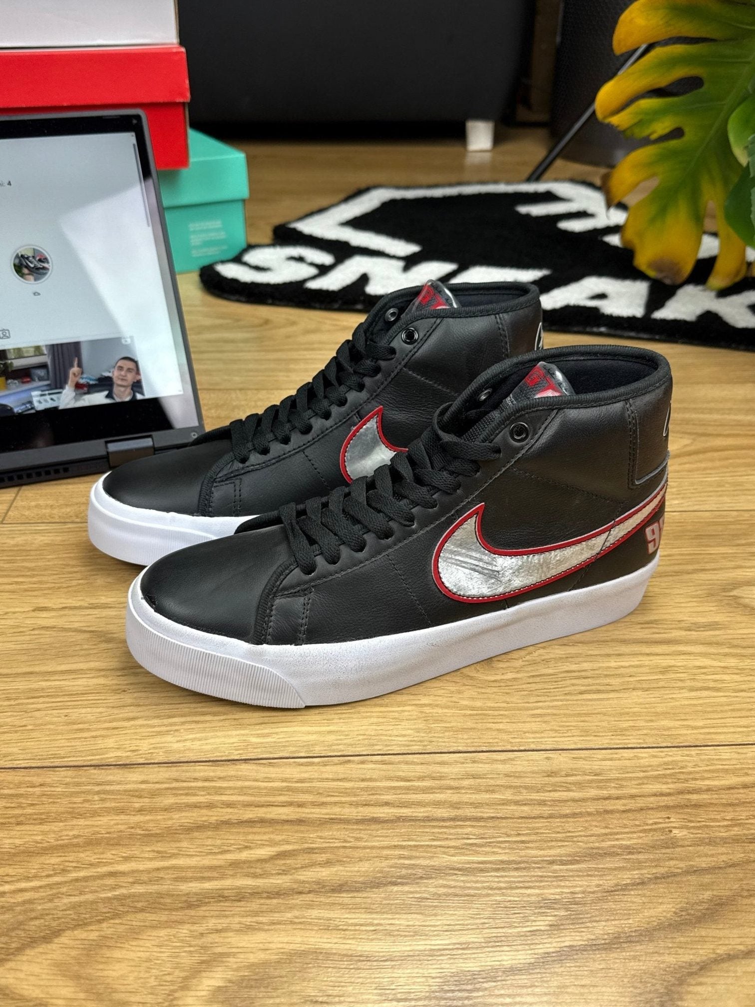 Nike Blazer Mid “El Camino” Blazer Mid El Camino Black Red — buty sportowe męskie nowe rozmiar 41, widok z tyłu