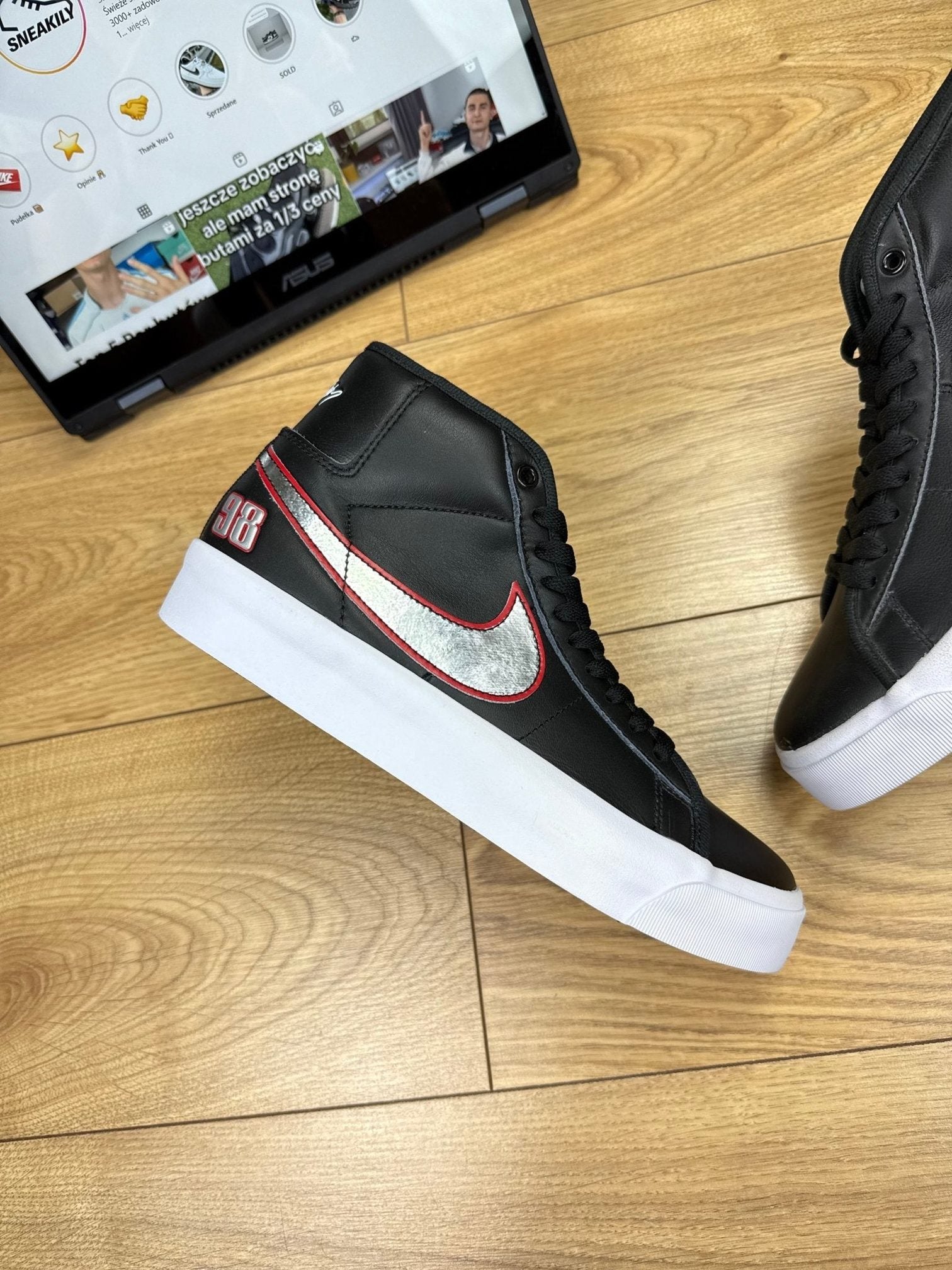 Nike Blazer Mid “El Camino” Blazer Mid El Camino Black Red — buty sportowe męskie w bardzo dobrym stanie rozmiar 42, zewnętrzny panel lewego buta