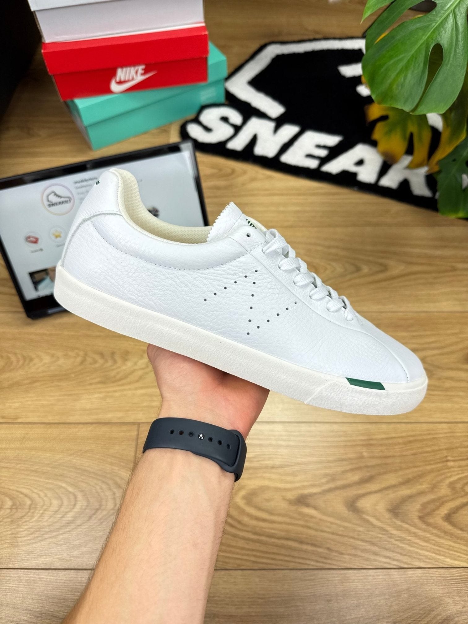 New Balance Numeric 22 “White / Green” Numeric 22 White Green — buty sportowe męskie nowe rozmiar 46.5, widok z góry na zewnętrzną stronę butów