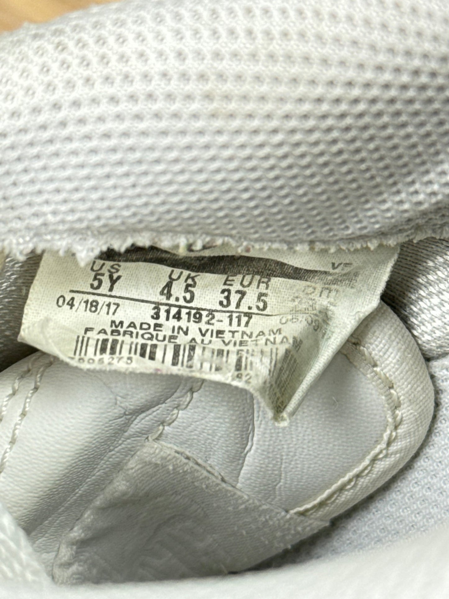 Nike Air Force 1 Low (37.5)