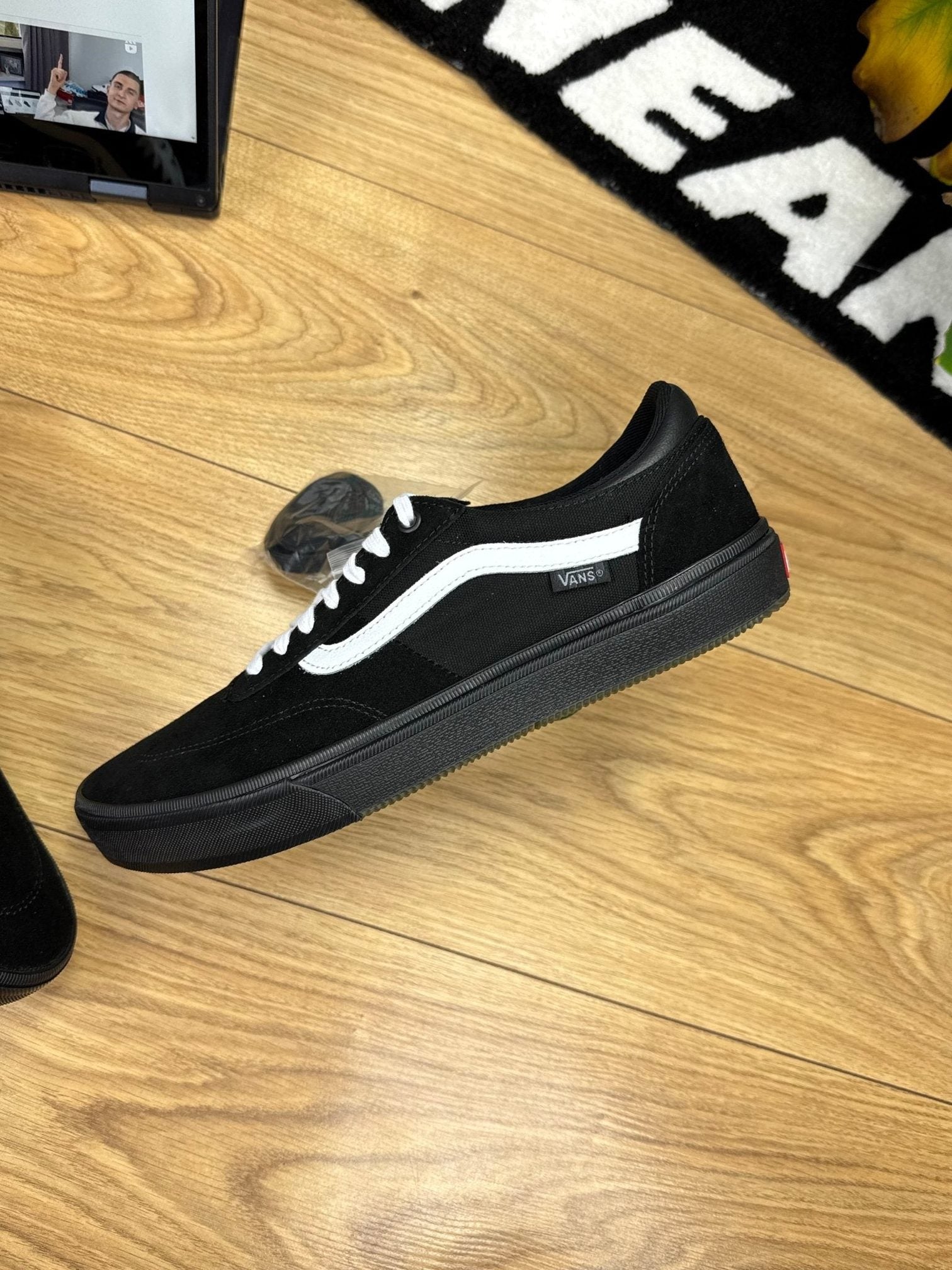 Vans Gilbert Crockett “Blackout” Crockett Blackout — buty sportowe męskie nowe rozmiar 40, zewnętrzny panel lewego buta