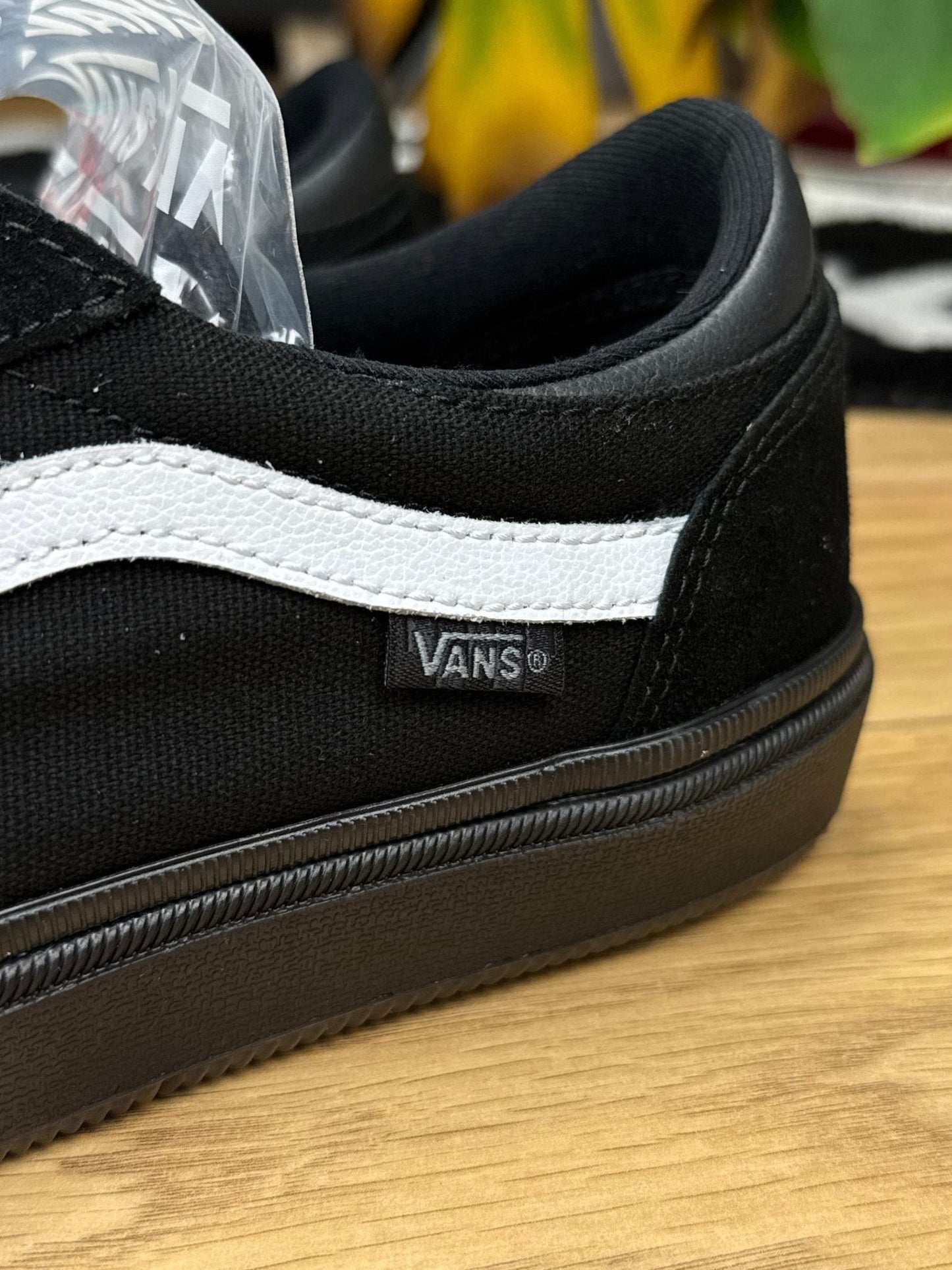 Vans Gilbert Crockett “Blackout” Crockett Blackout — buty sportowe męskie nowe rozmiar 42, widok z tyłu