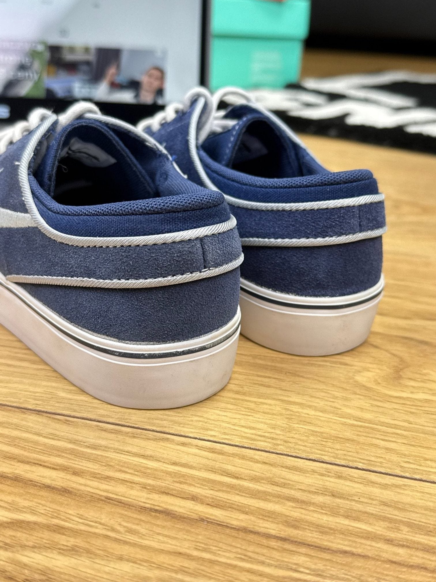Nike Stefan Janoski Low Janoski Binary Blue — buty sportowe damskie nowe rozmiar 36, zewnętrzny panel lewego buta