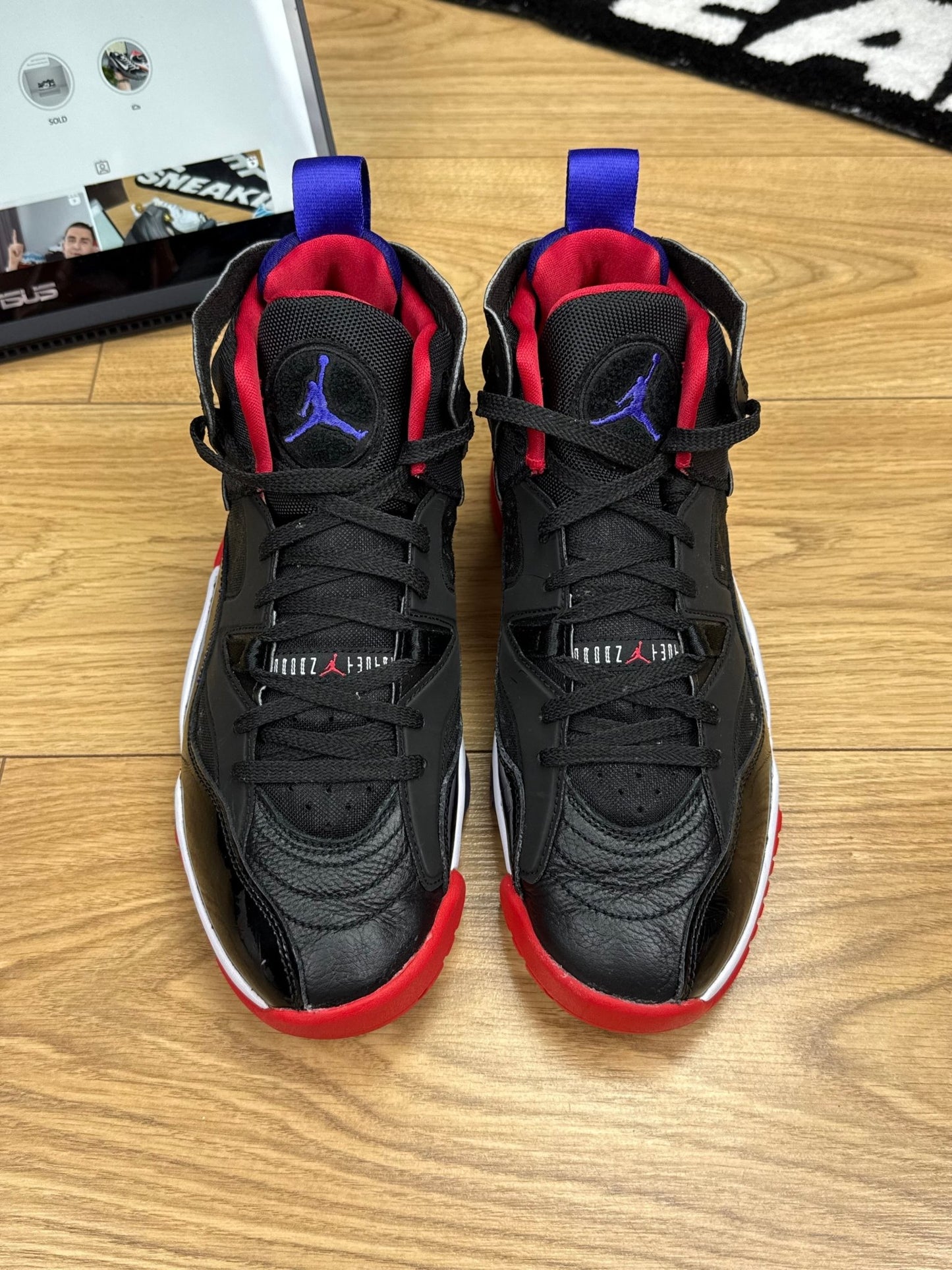 Nike Air Jordan Jumpman Two Trey (43)
