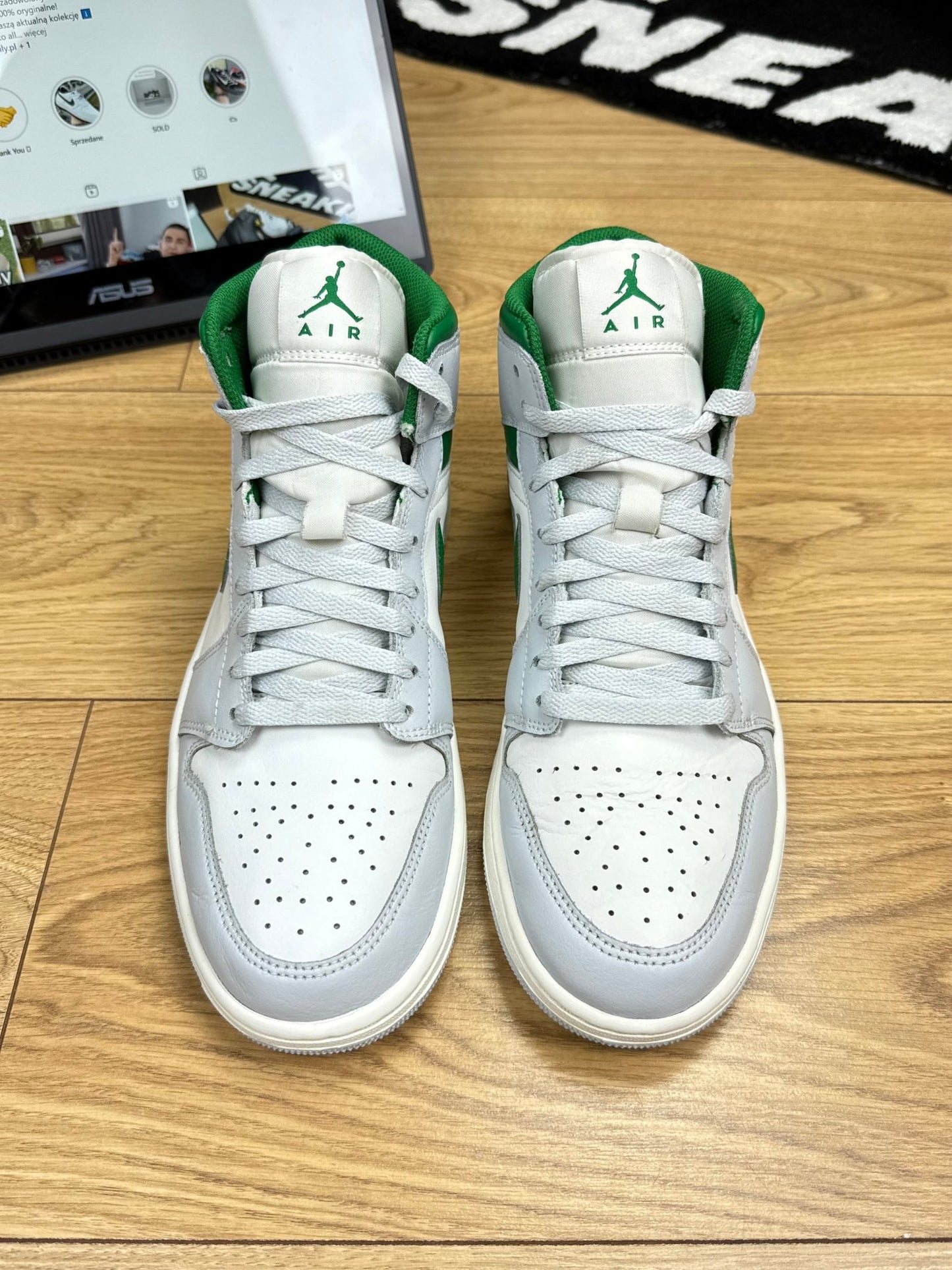 Nike Air Jordan 1 Mid (44)