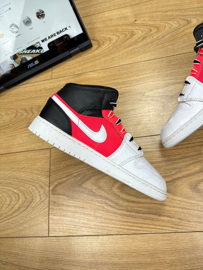 Nike Air Jordan 1 Mid (40)