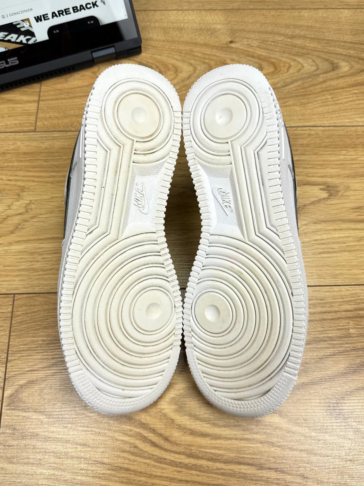 Nike Air Force 1 Low (42)