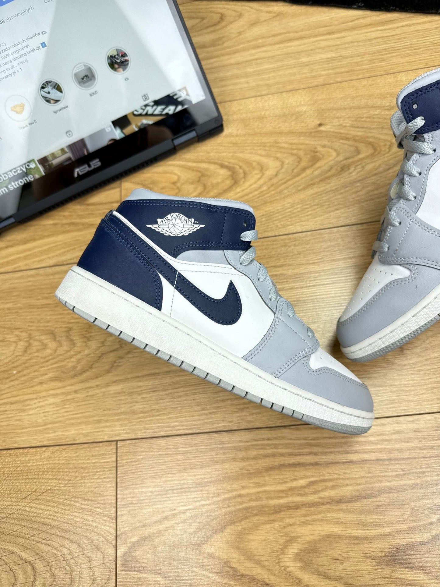 Nike Air Jordan 1 Mid (39)
