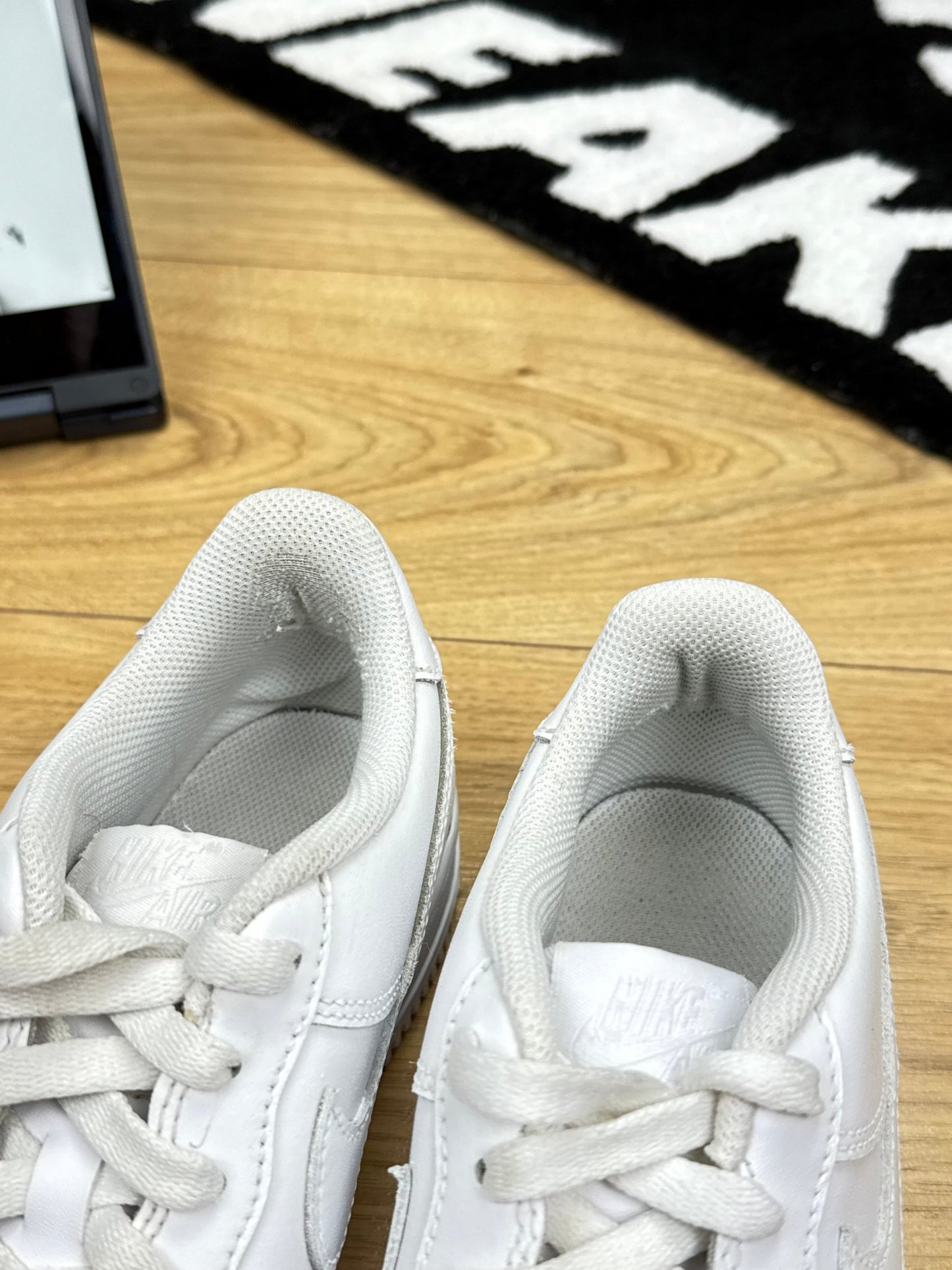 Nike Air Force 1 Low (40)