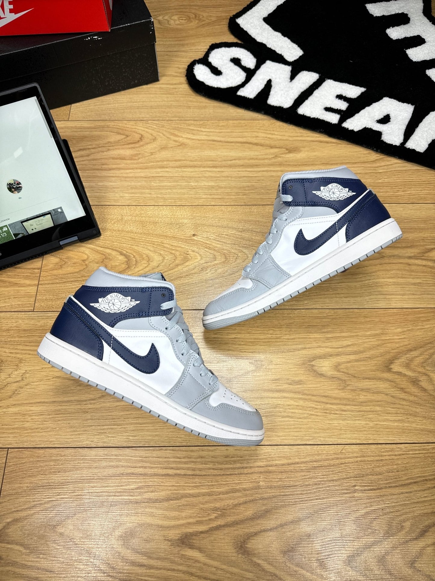 Nike Air Jordan 1 Mid (43)