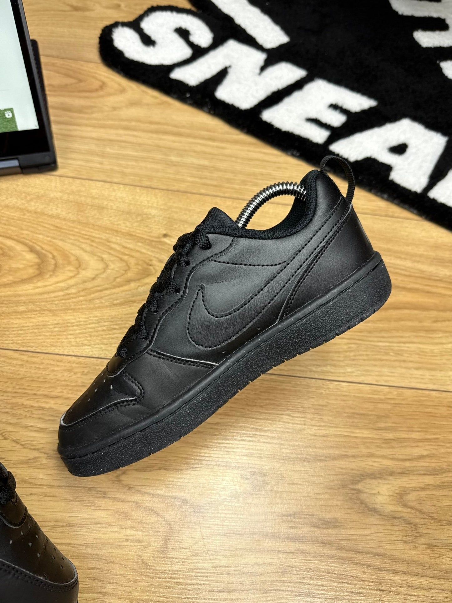 Nike Court Borough (36.5)