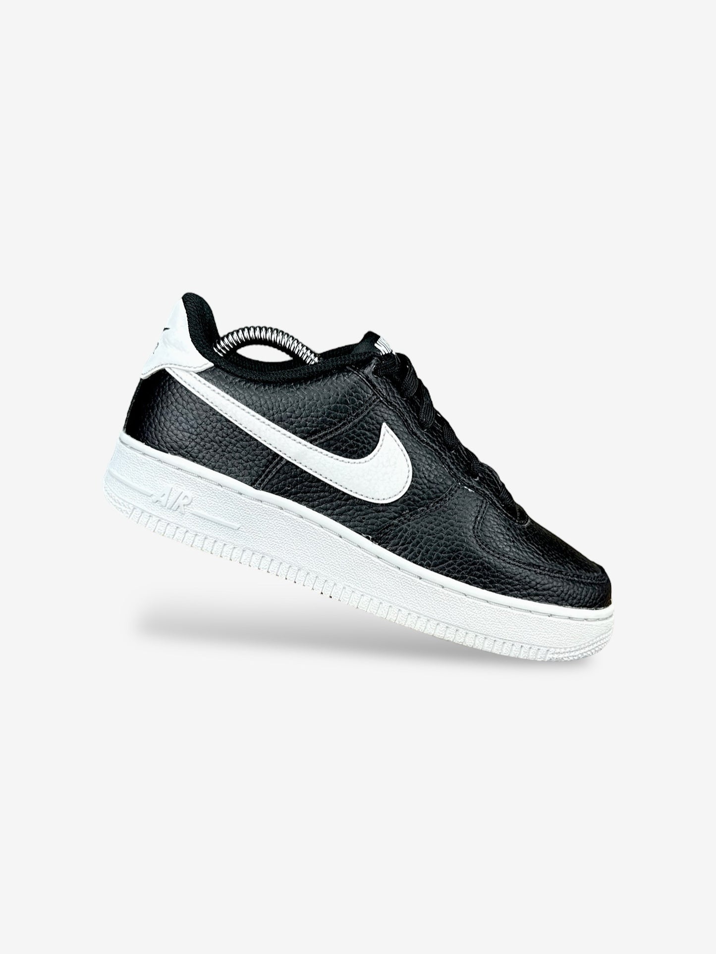 Nike Air Force 1 Low (37.5)