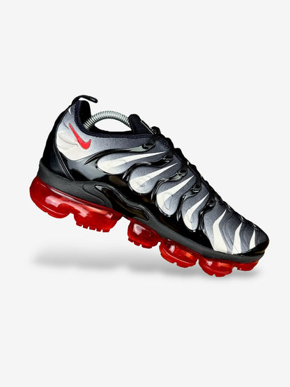 Nike Air Vapormax Plus (42.5)