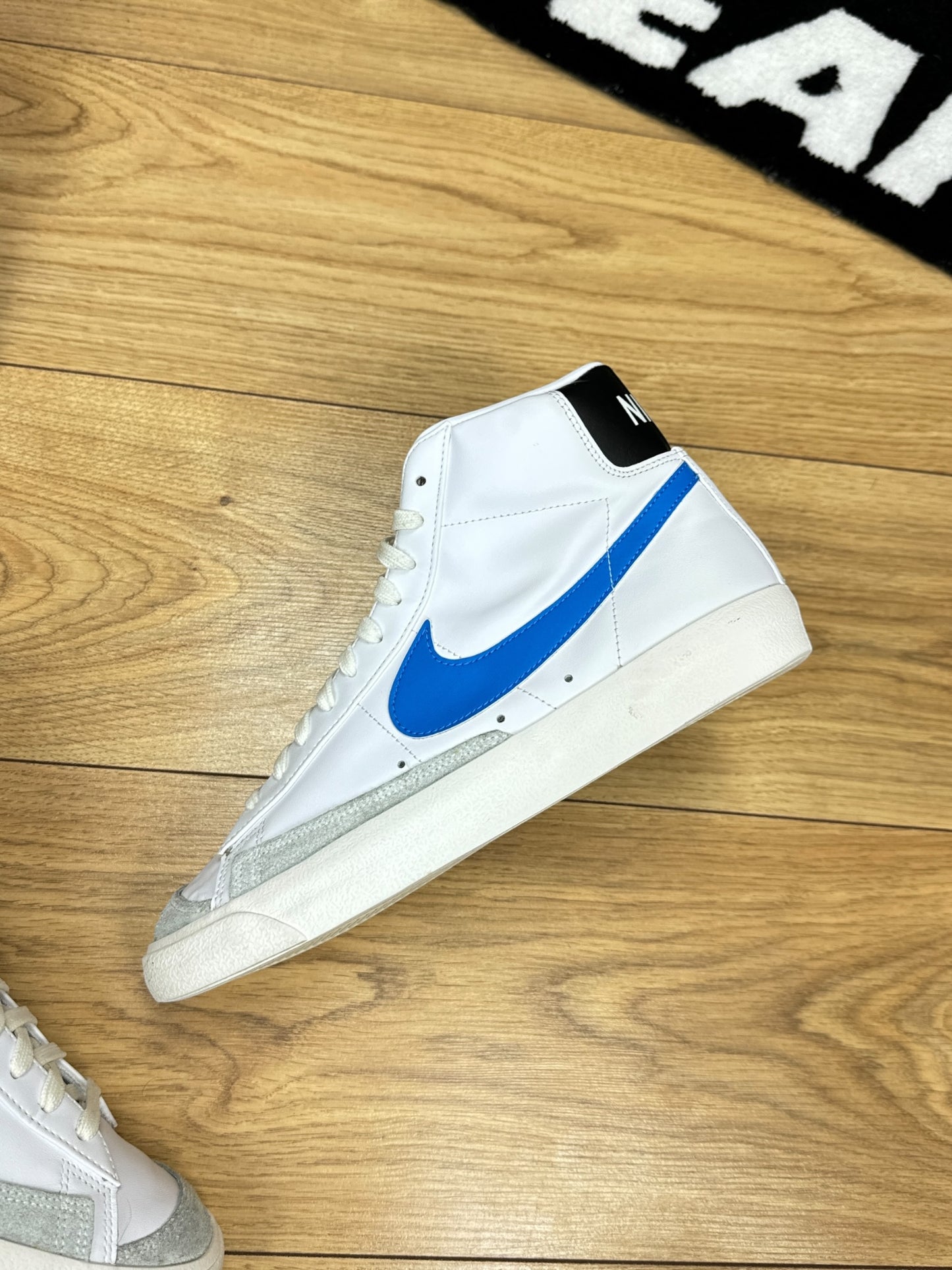 Nike Blazer Mid 77 (43)