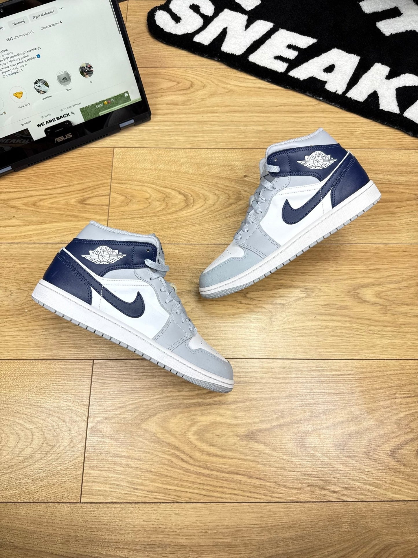 Nike Air Jordan 1 Mid (43)
