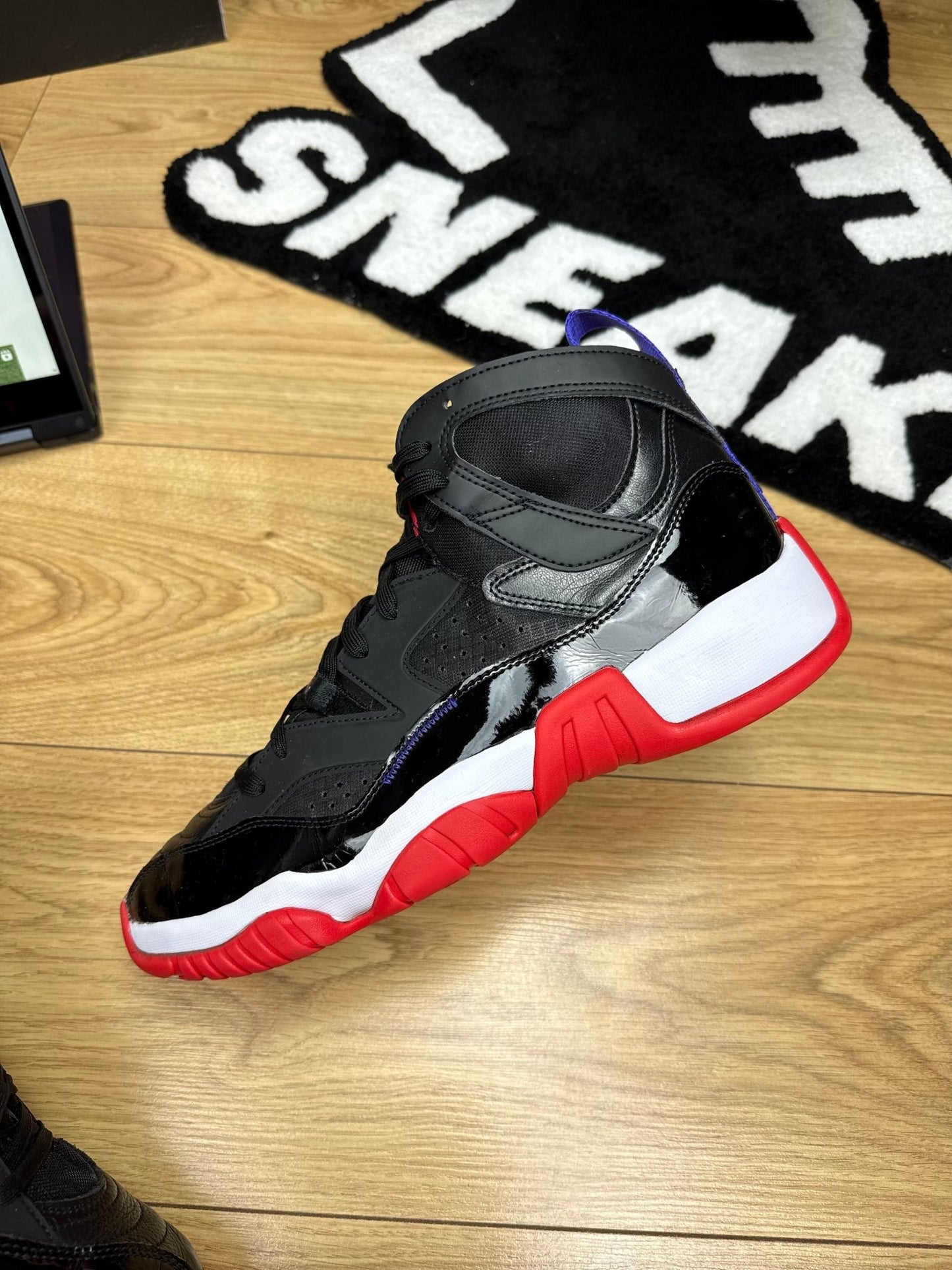 Nike Air Jordan Jumpman Two Trey (45.5)
