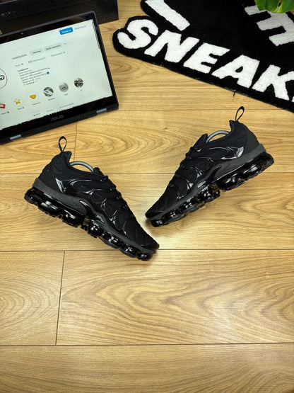 Nike Air Vapormax Plus (42.5)